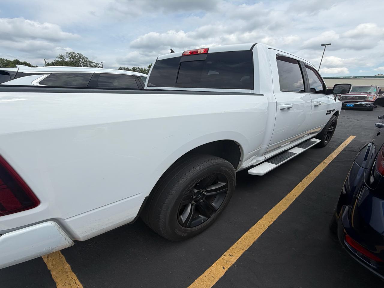 RAM 1500 Night 4x4 Crew Cab 5'7" Box *Ltd Avail* 2018