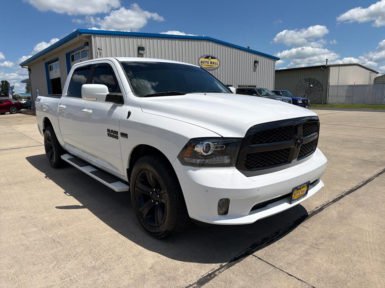 RAM 1500 Night 4x4 Crew Cab 5'7" Box *Ltd Avail* 2018