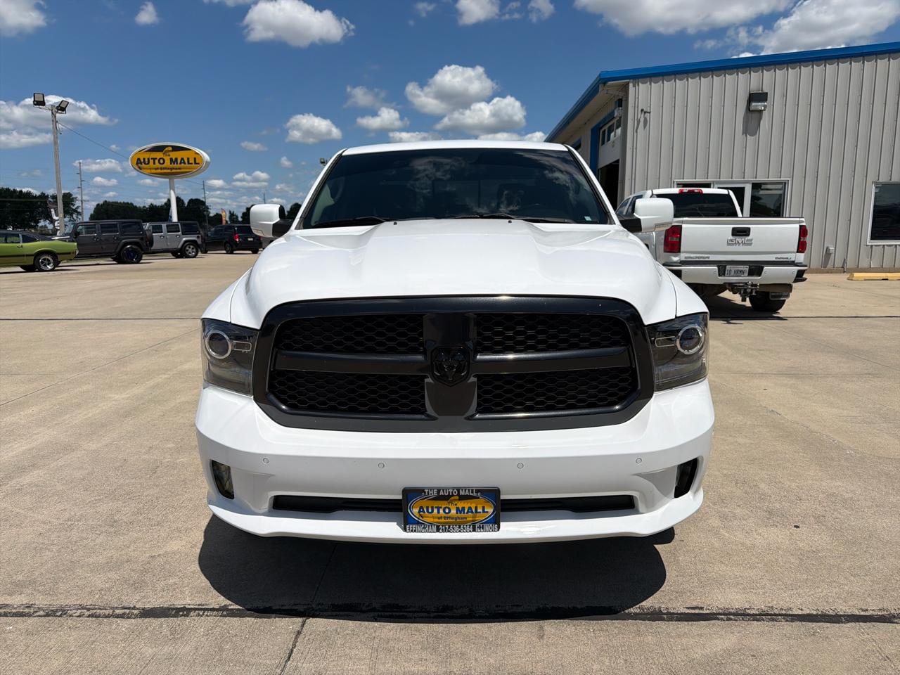 RAM 1500 Night 4x4 Crew Cab 5'7" Box *Ltd Avail* 2018