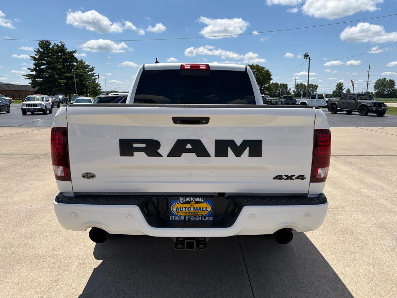 RAM 1500 Night 4x4 Crew Cab 5'7" Box *Ltd Avail* 2018