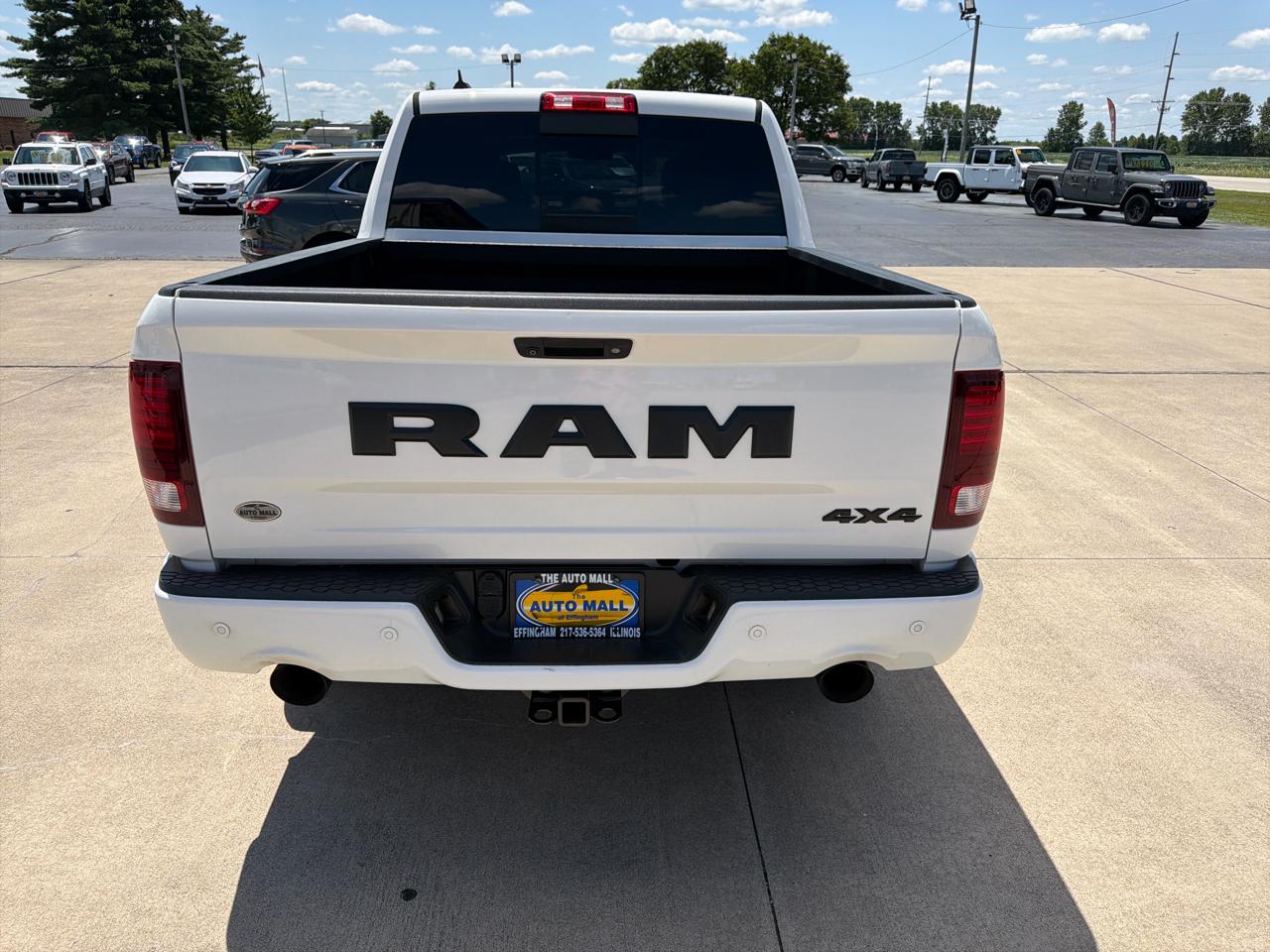 RAM 1500 Night 4x4 Crew Cab 5'7" Box *Ltd Avail* 2018