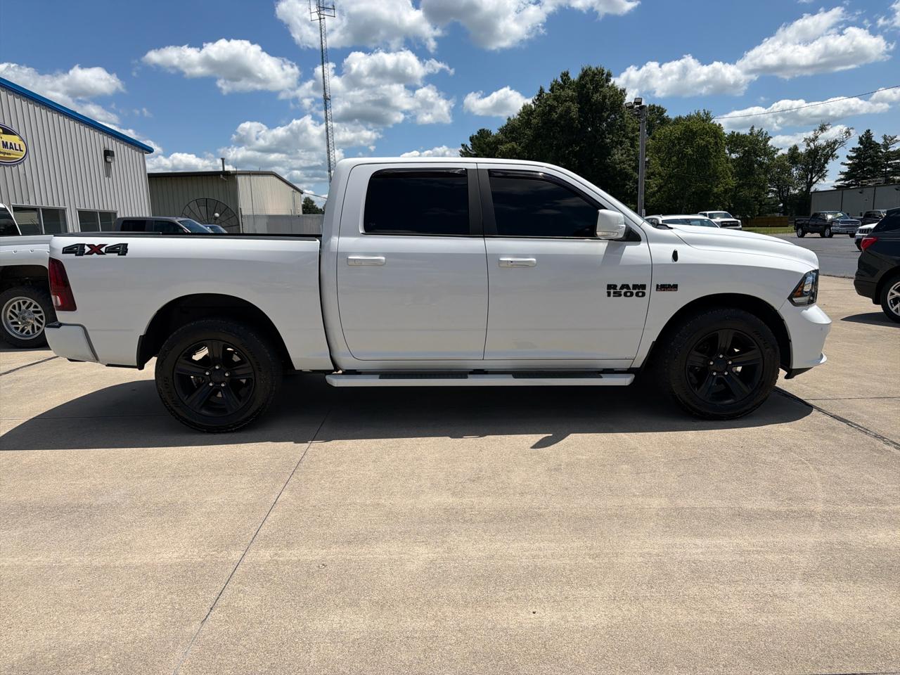 RAM 1500 Night 4x4 Crew Cab 5'7" Box *Ltd Avail* 2018