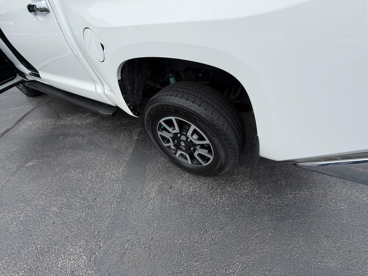 Toyota Tundra 4WD 1794 Edition CrewMax 5.5' Bed 5.7L FFV (Natl) 2018