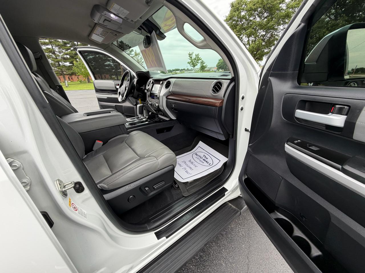 Toyota Tundra 4WD 1794 Edition CrewMax 5.5' Bed 5.7L FFV (Natl) 2018