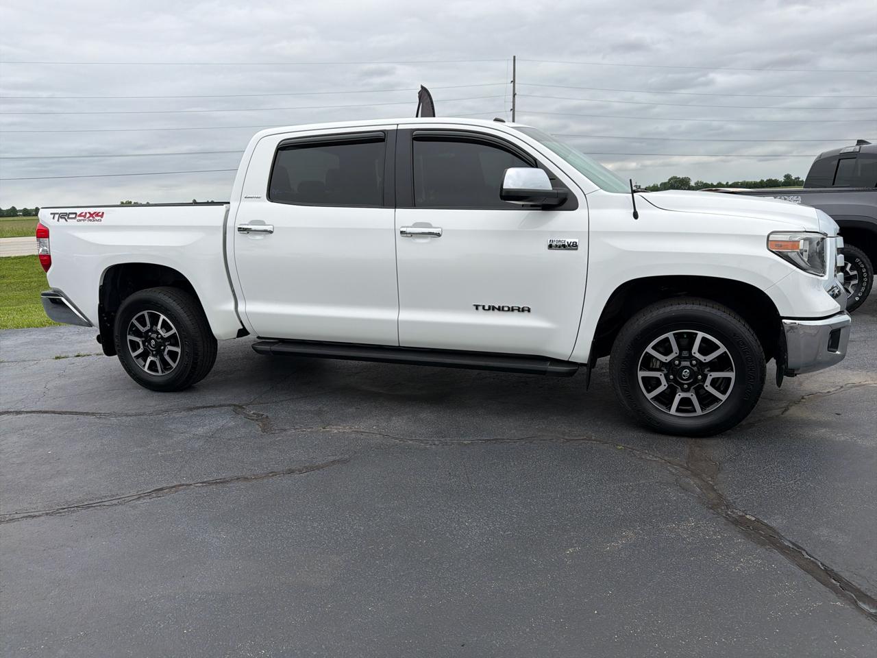 Toyota Tundra 4WD 1794 Edition CrewMax 5.5' Bed 5.7L FFV (Natl) 2018