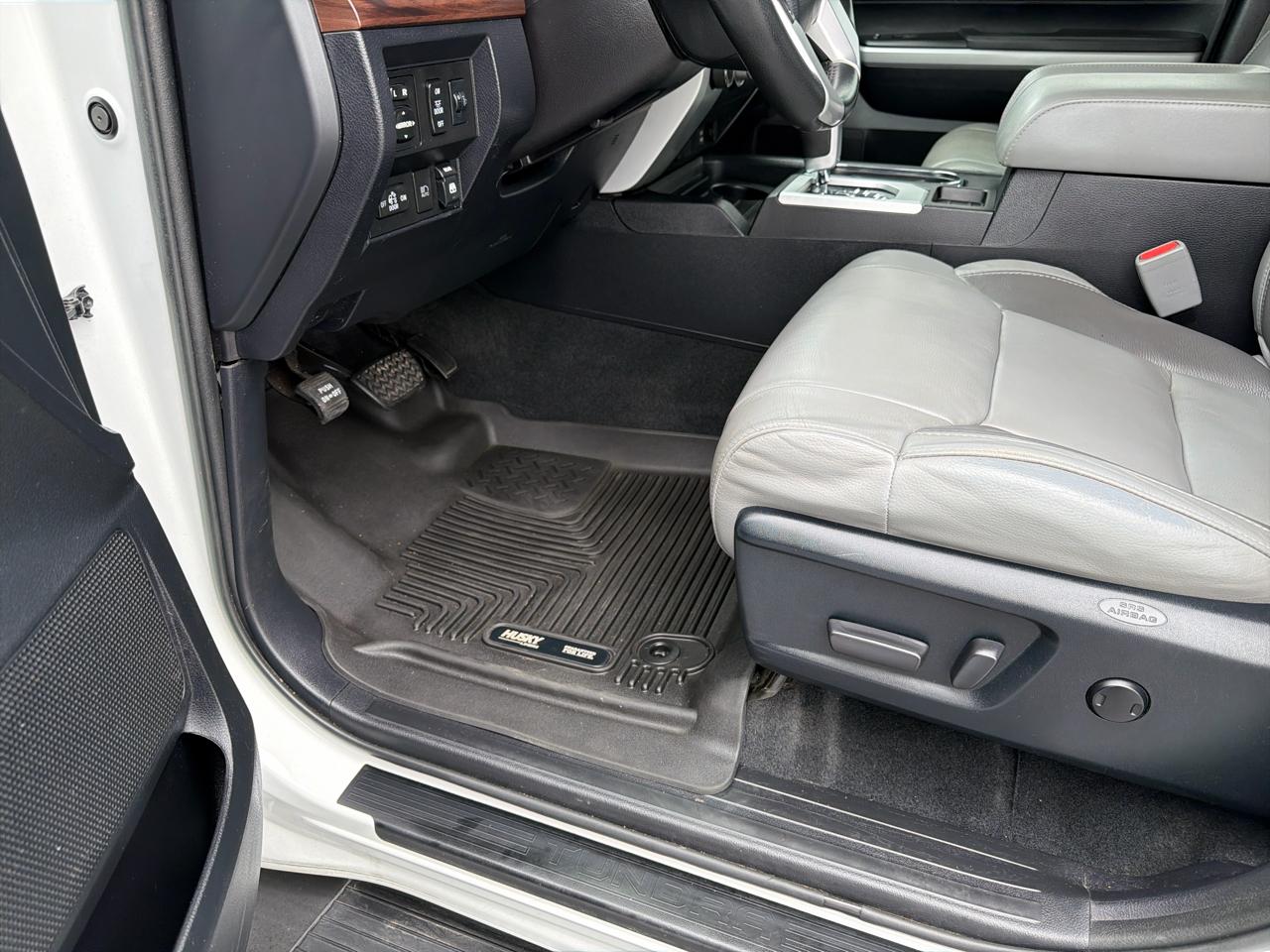 Toyota Tundra 4WD 1794 Edition CrewMax 5.5' Bed 5.7L FFV (Natl) 2018