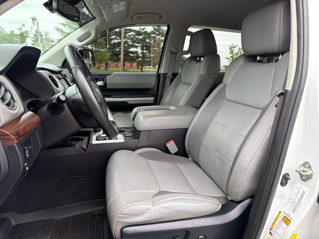 Toyota Tundra 4WD 1794 Edition CrewMax 5.5' Bed 5.7L FFV (Natl) 2018