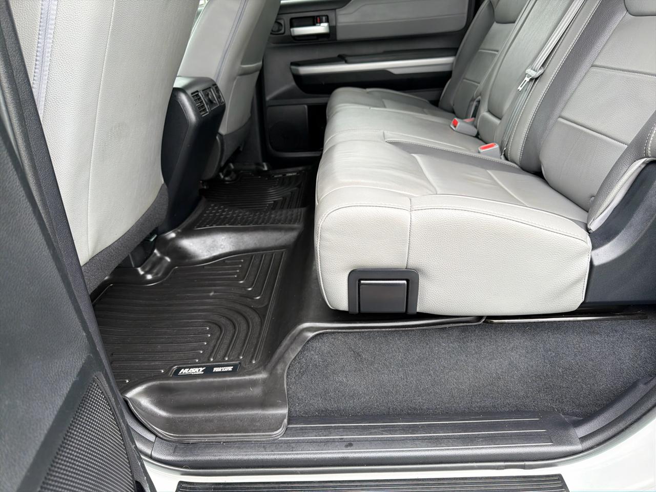 Toyota Tundra 4WD 1794 Edition CrewMax 5.5' Bed 5.7L FFV (Natl) 2018