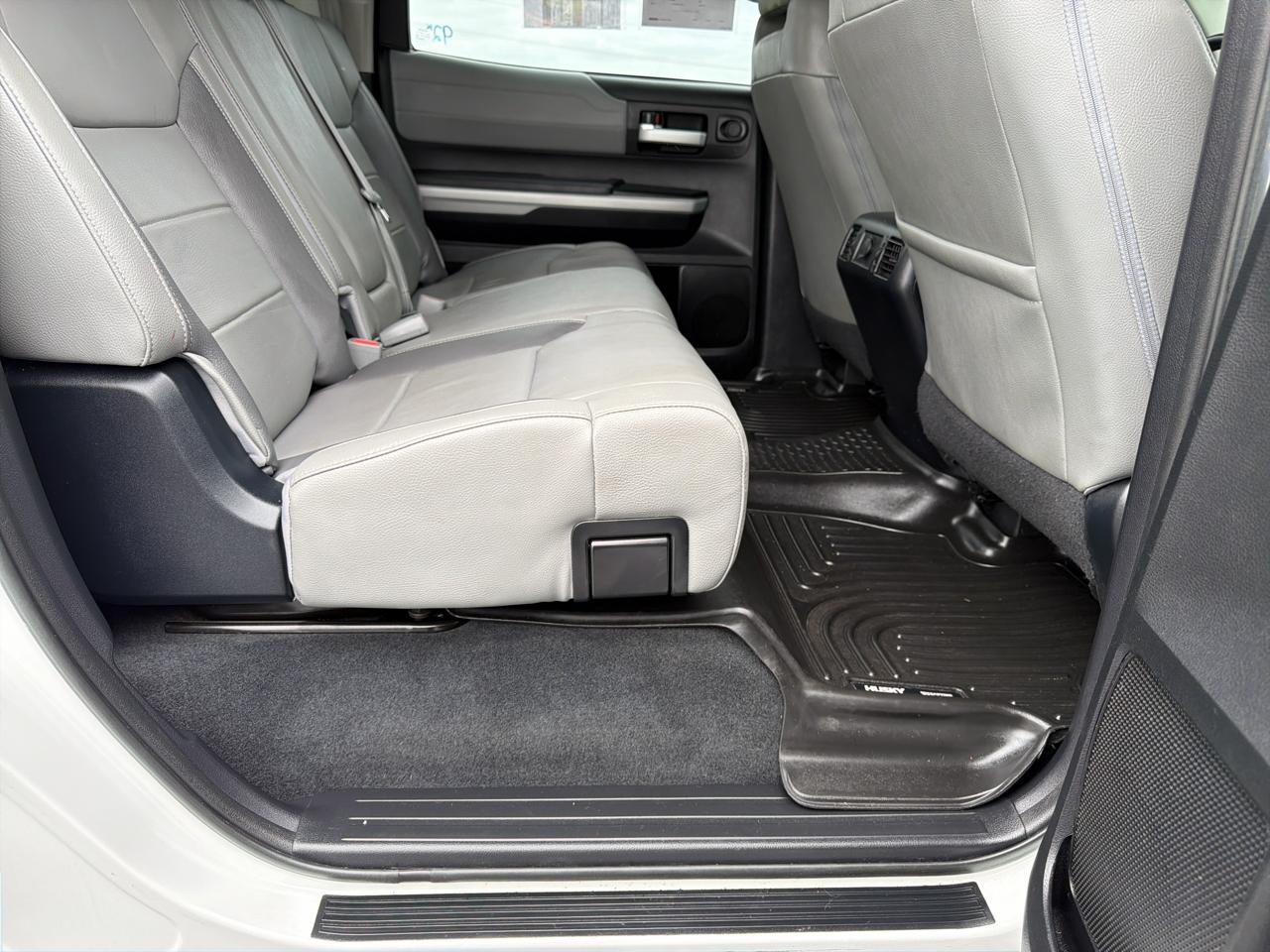Toyota Tundra 4WD 1794 Edition CrewMax 5.5' Bed 5.7L FFV (Natl) 2018