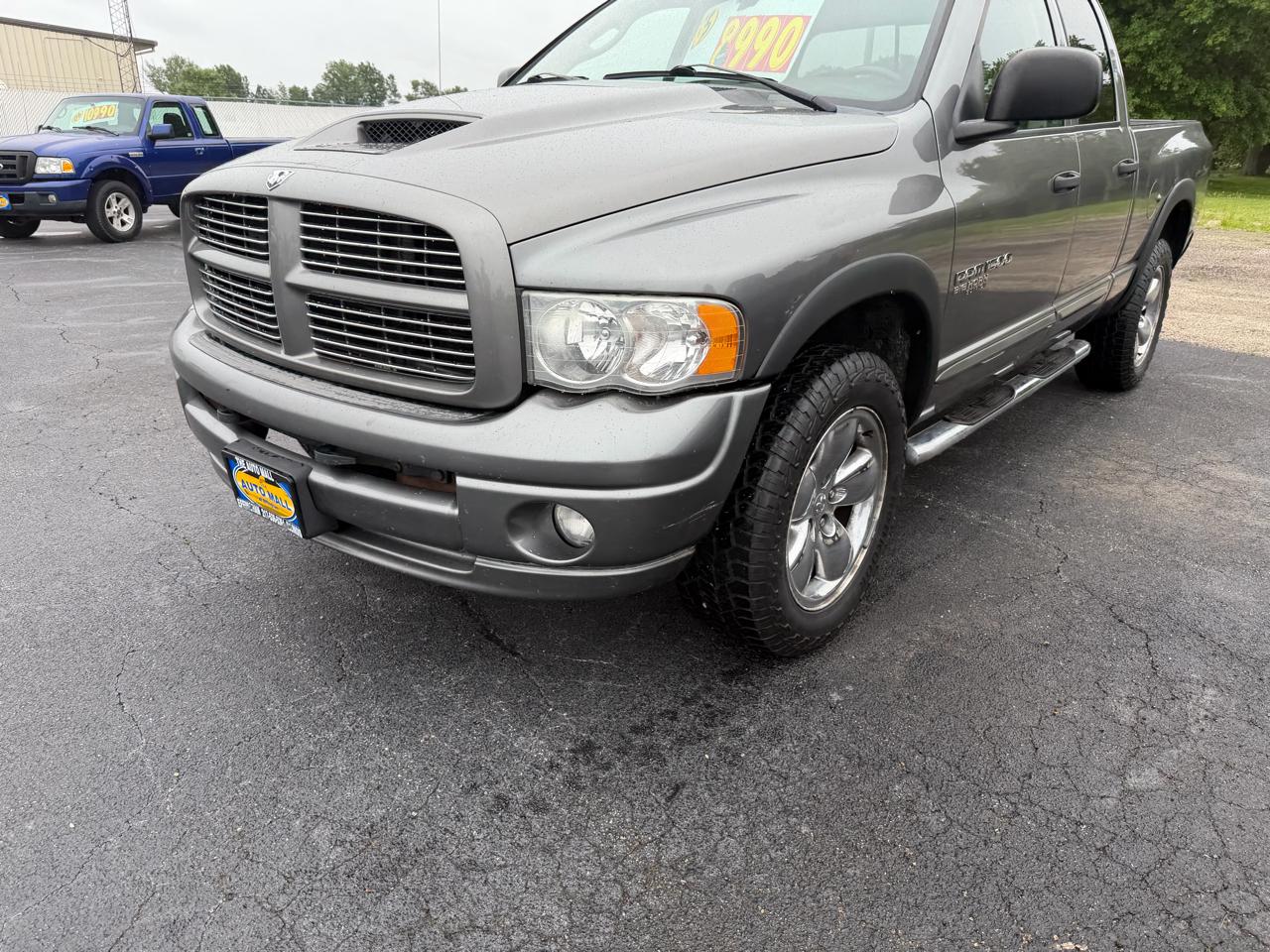 Dodge Ram 1500 4dr Quad Cab 140.5" WB 4WD SLT 2005