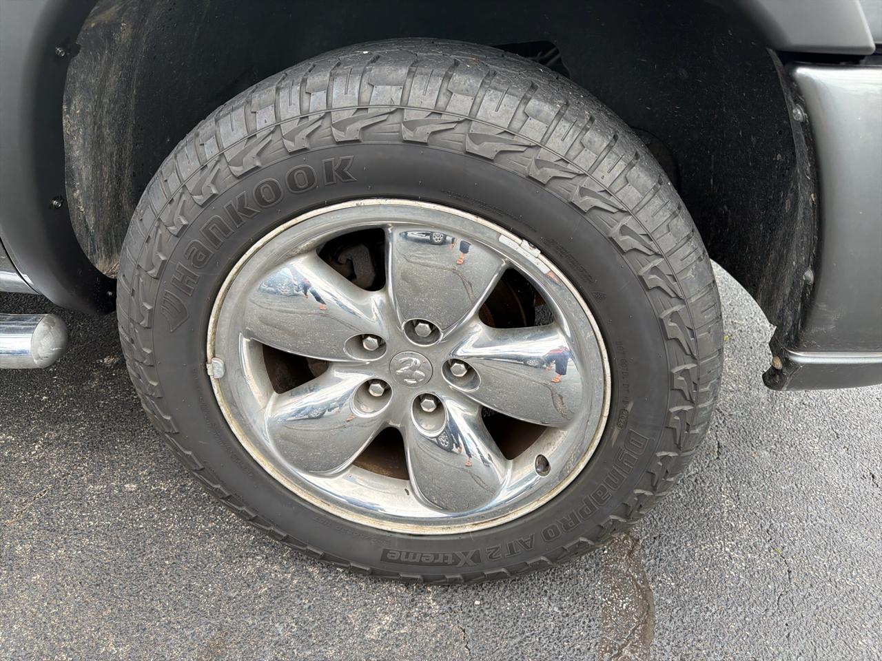 Dodge Ram 1500 4dr Quad Cab 140.5" WB 4WD SLT 2005