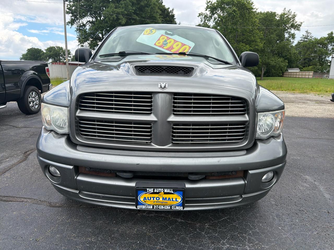 Dodge Ram 1500 4dr Quad Cab 140.5" WB 4WD SLT 2005