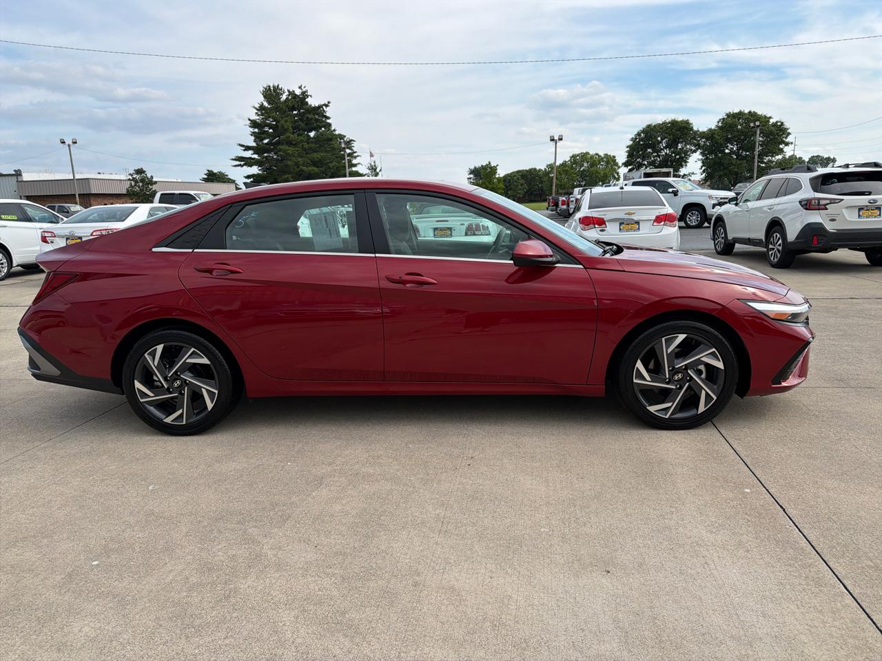 Hyundai Elantra SEL Convenience IVT 2025