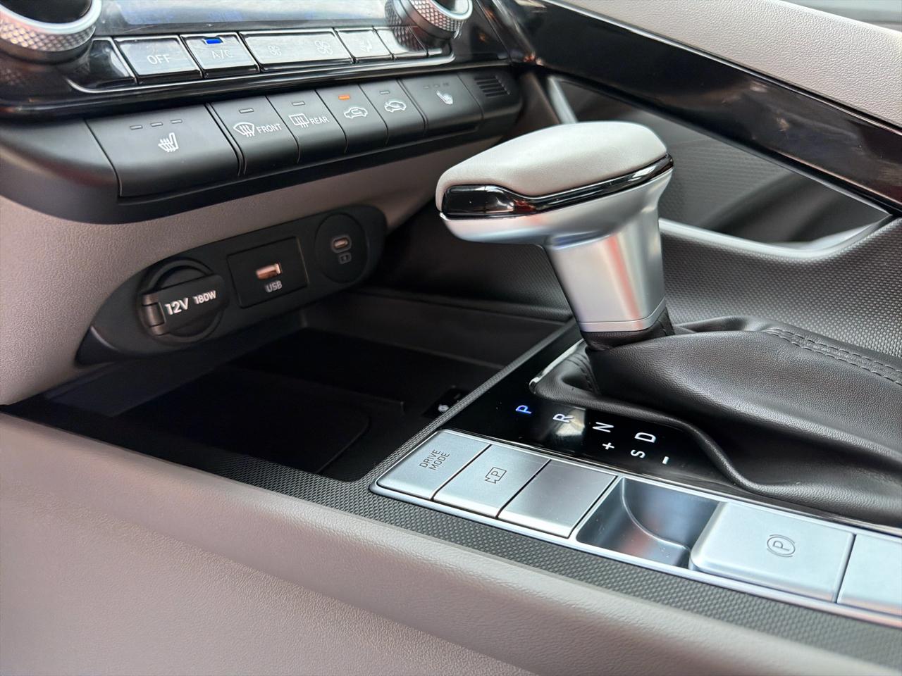 Hyundai Elantra SEL Convenience IVT 2025