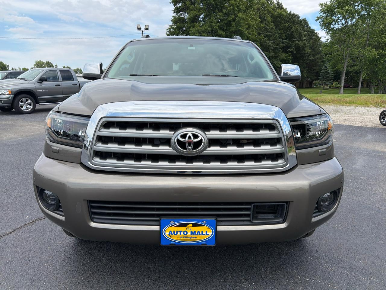 Toyota Sequoia 4WD 5.7L FFV Platinum (Natl) 2015