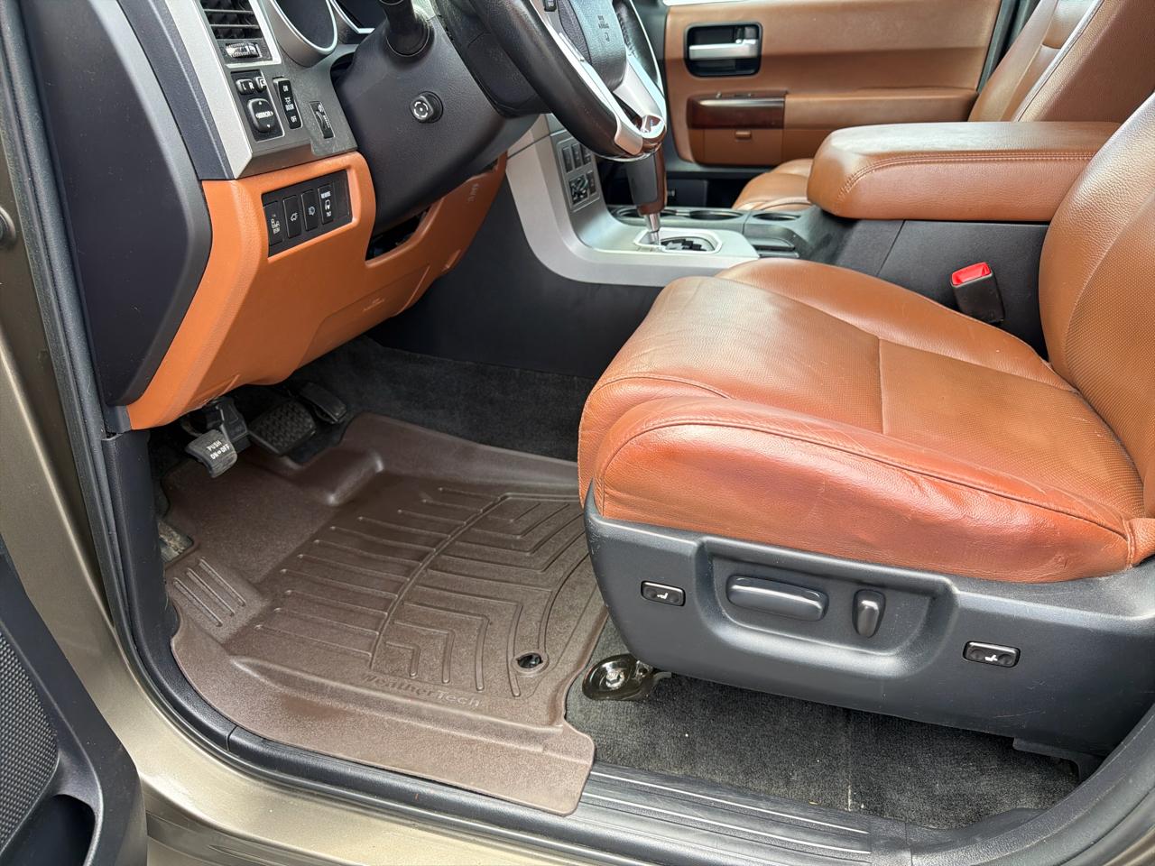 Toyota Sequoia 4WD 5.7L FFV Platinum (Natl) 2015