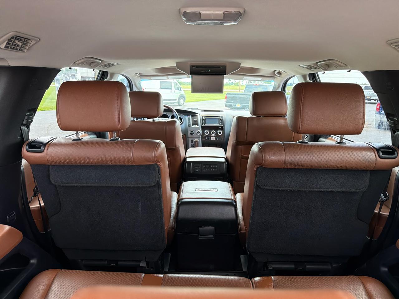 Toyota Sequoia 4WD 5.7L FFV Platinum (Natl) 2015