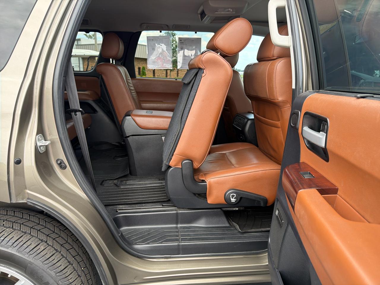 Toyota Sequoia 4WD 5.7L FFV Platinum (Natl) 2015