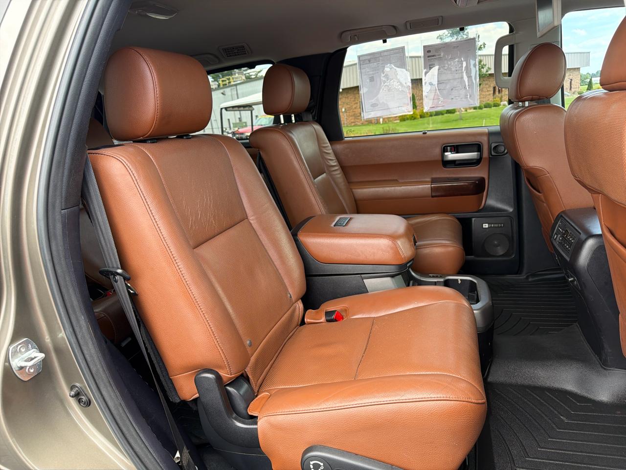 Toyota Sequoia 4WD 5.7L FFV Platinum (Natl) 2015