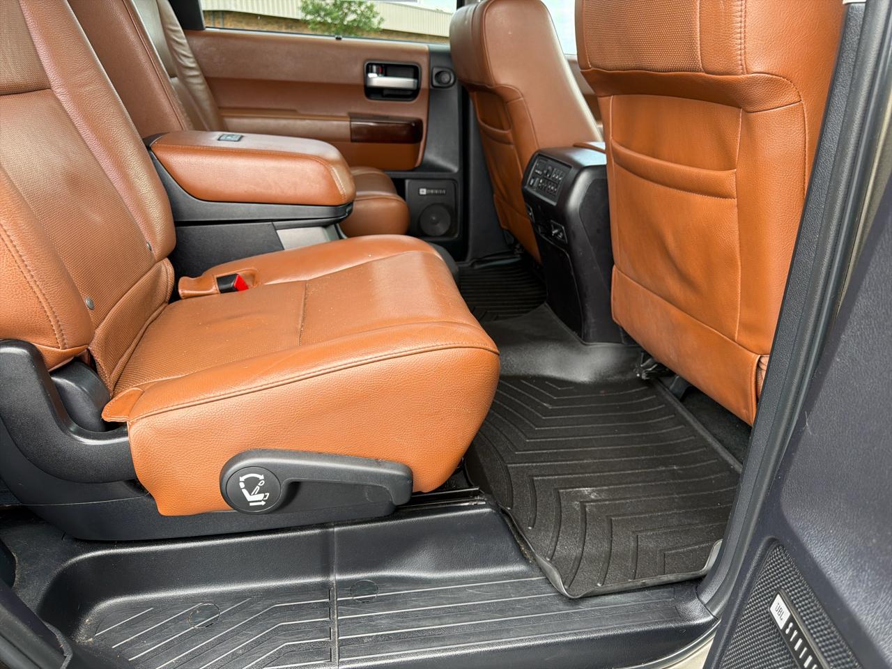 Toyota Sequoia 4WD 5.7L FFV Platinum (Natl) 2015