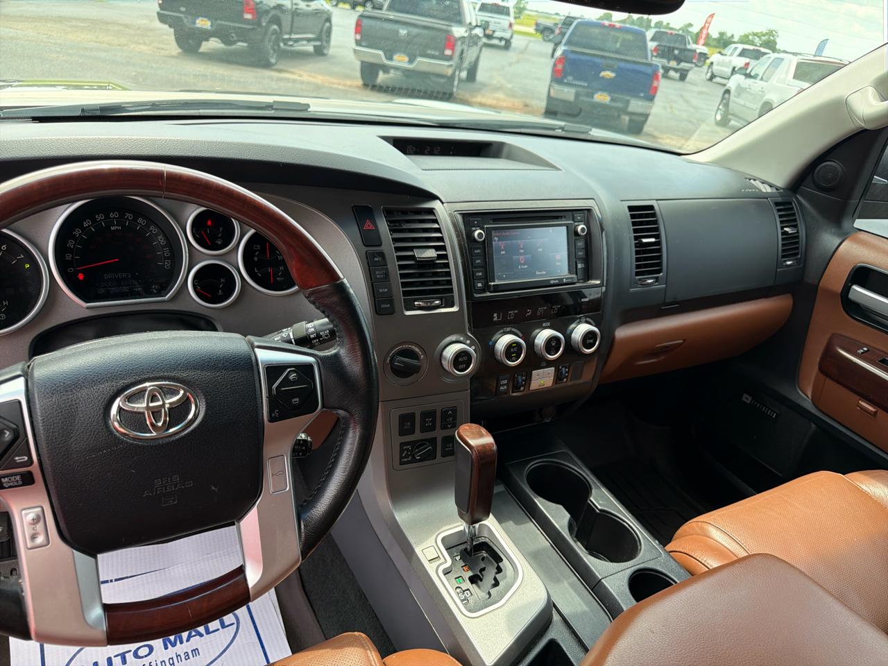 Toyota Sequoia 4WD 5.7L FFV Platinum (Natl) 2015