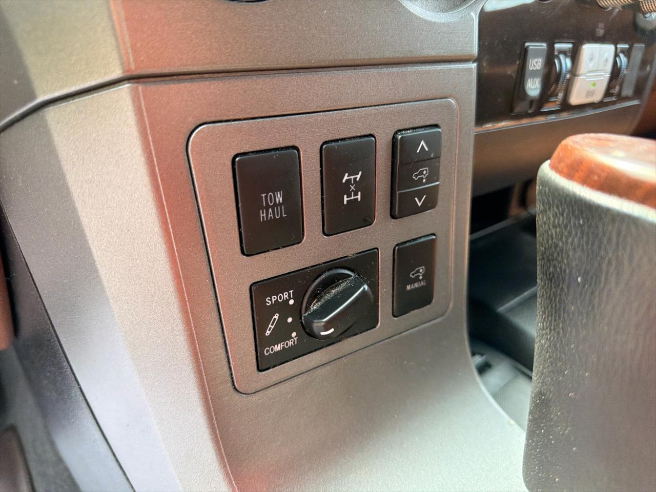Toyota Sequoia 4WD 5.7L FFV Platinum (Natl) 2015