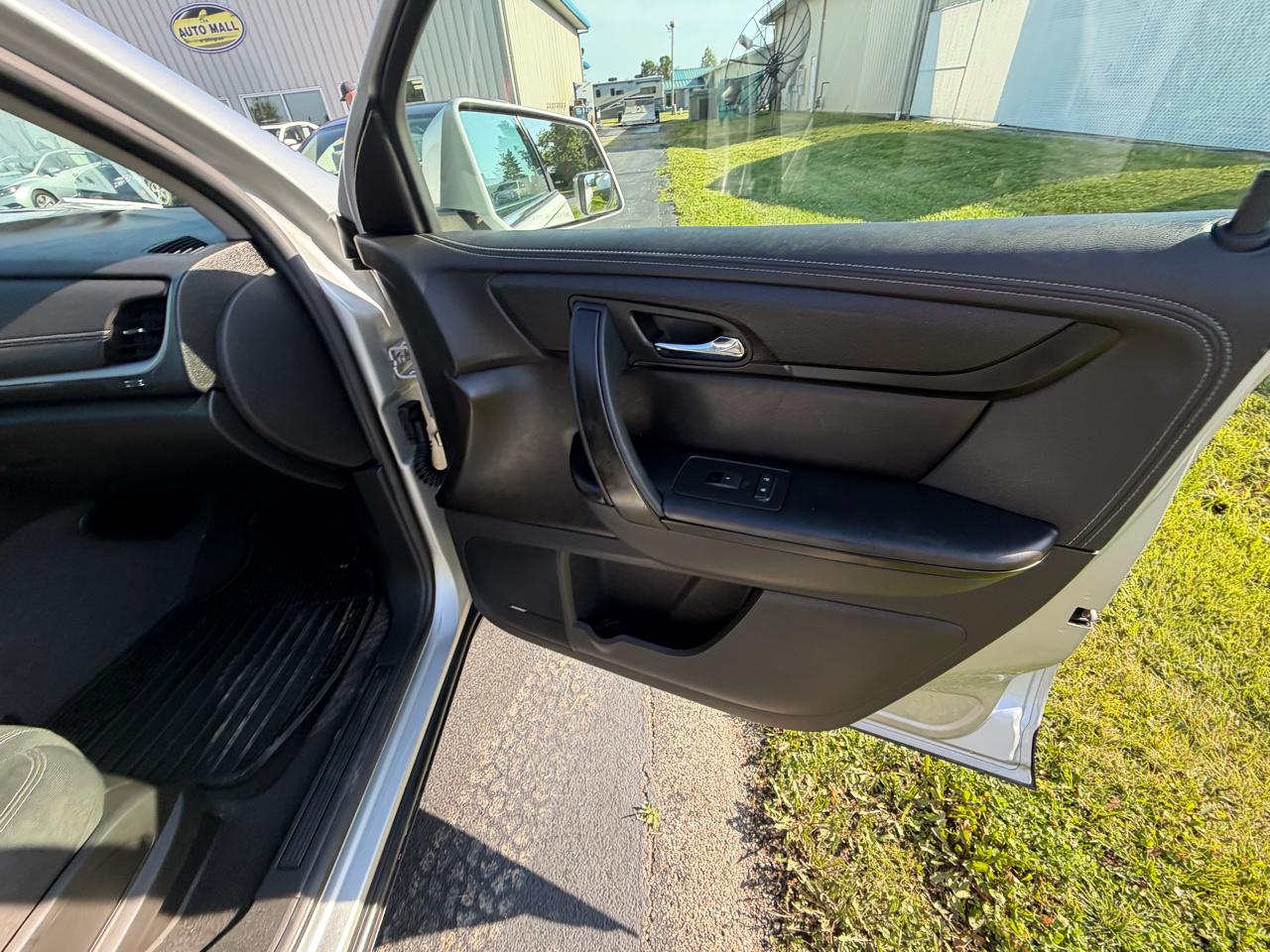 Chevrolet Traverse FWD 4dr LT w/1LT 2017