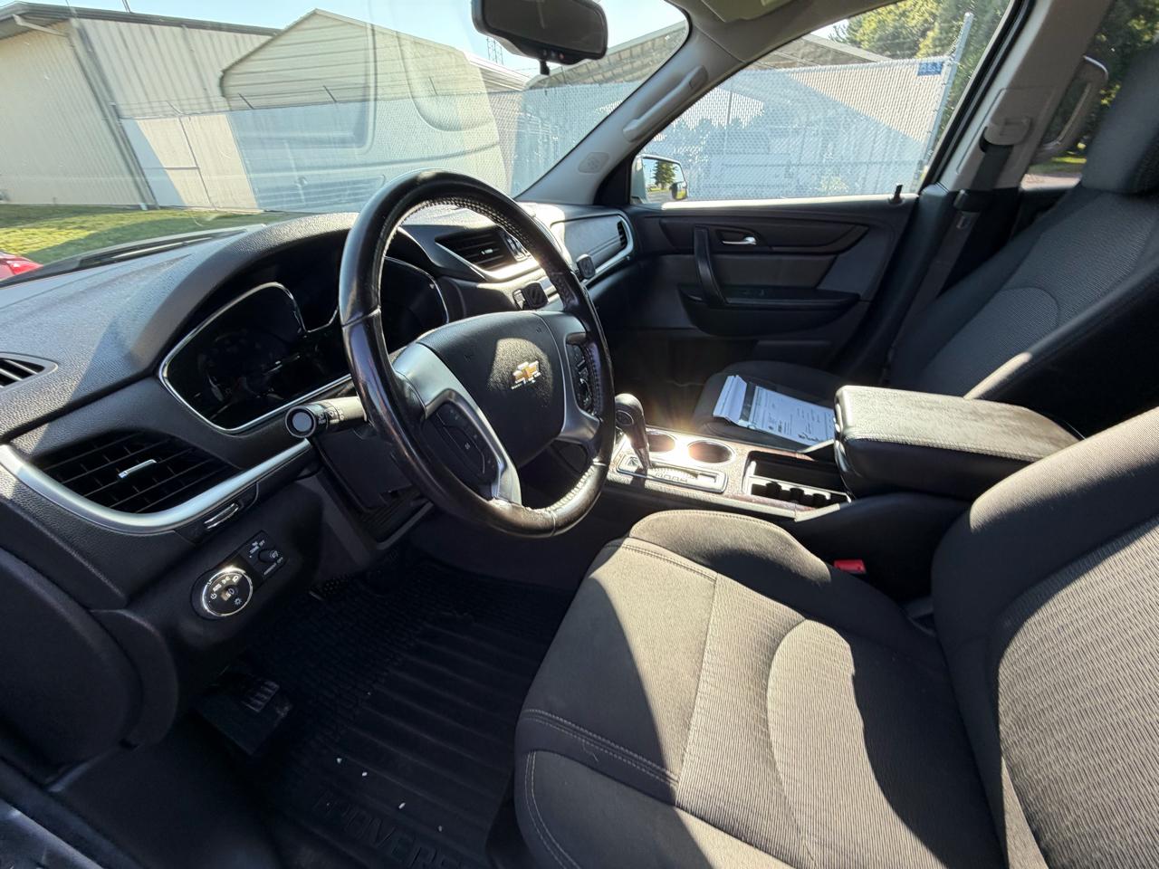Chevrolet Traverse FWD 4dr LT w/1LT 2017