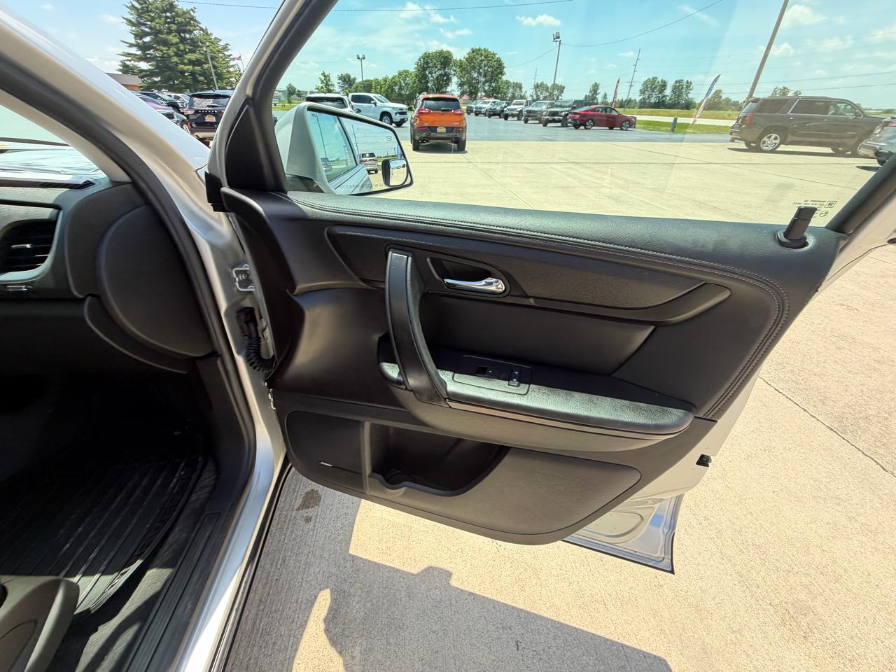 Chevrolet Traverse FWD 4dr LT w/1LT 2017