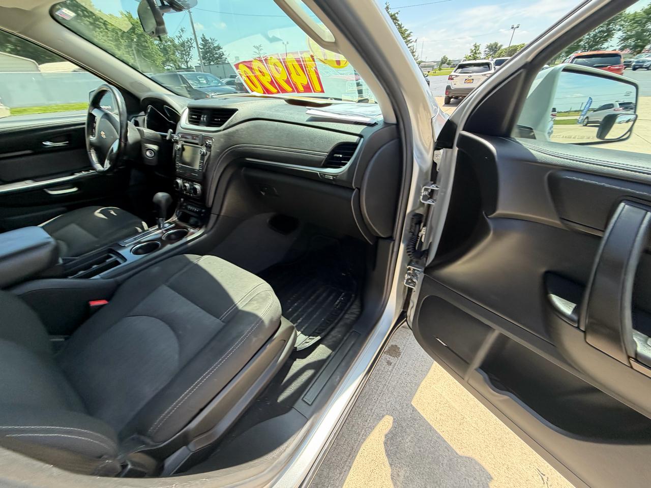 Chevrolet Traverse FWD 4dr LT w/1LT 2017