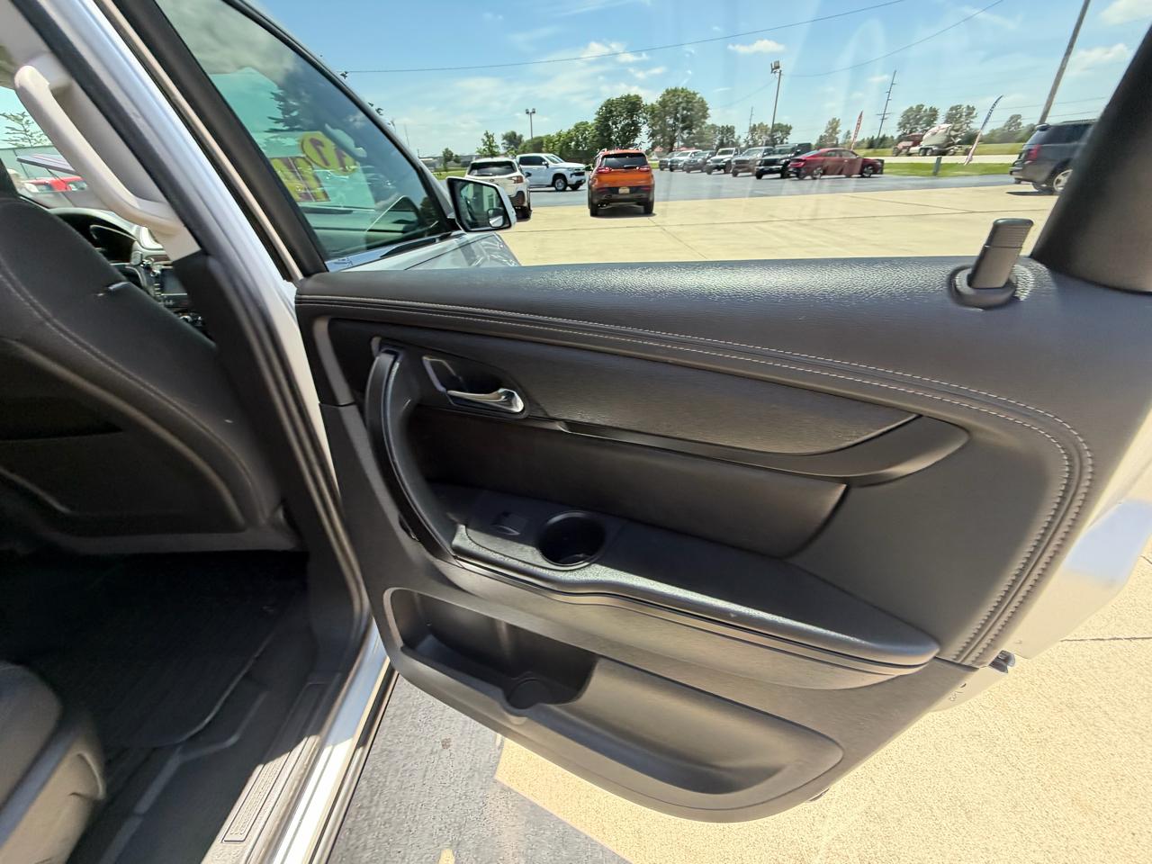 Chevrolet Traverse FWD 4dr LT w/1LT 2017