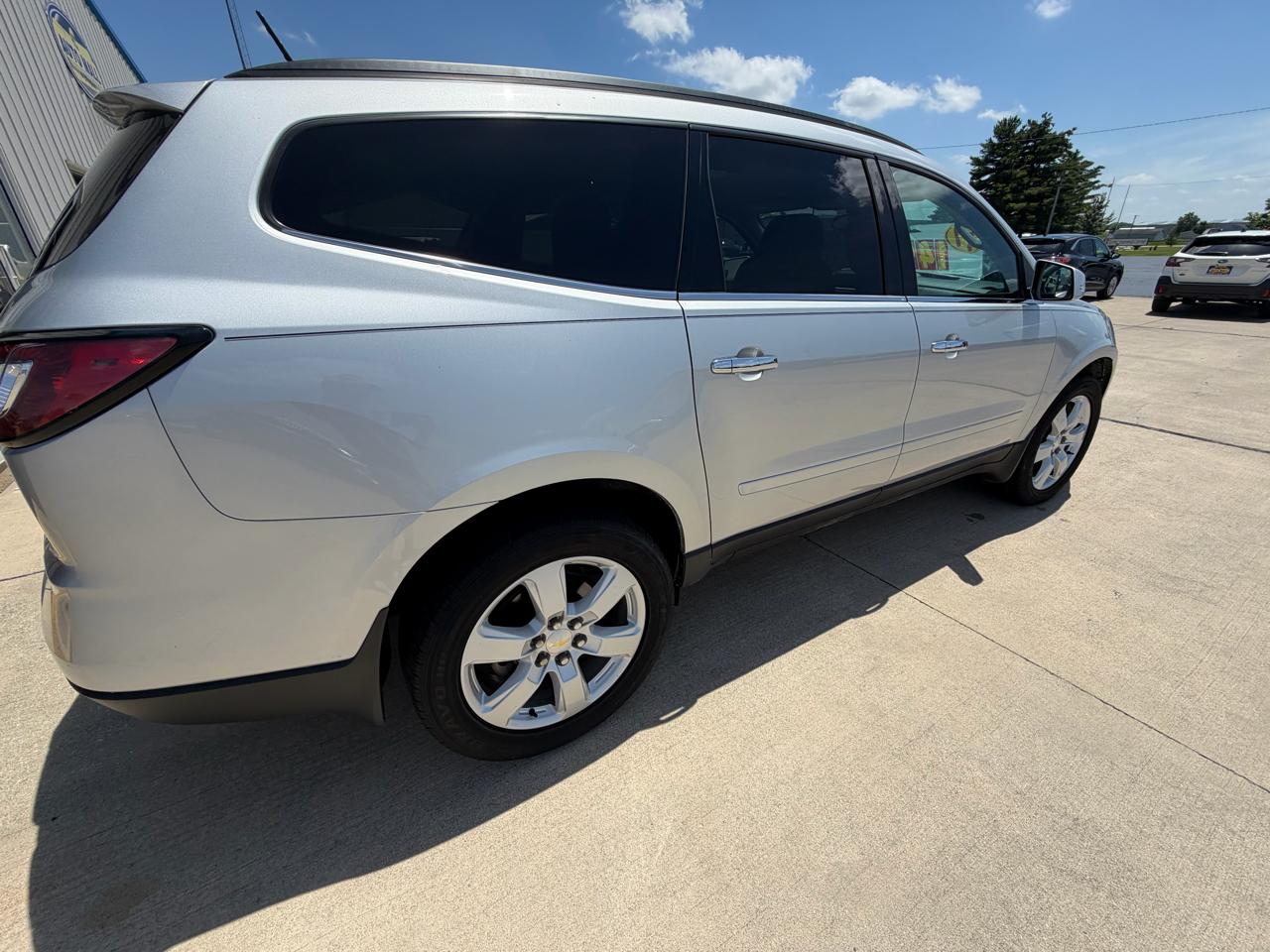 Chevrolet Traverse FWD 4dr LT w/1LT 2017
