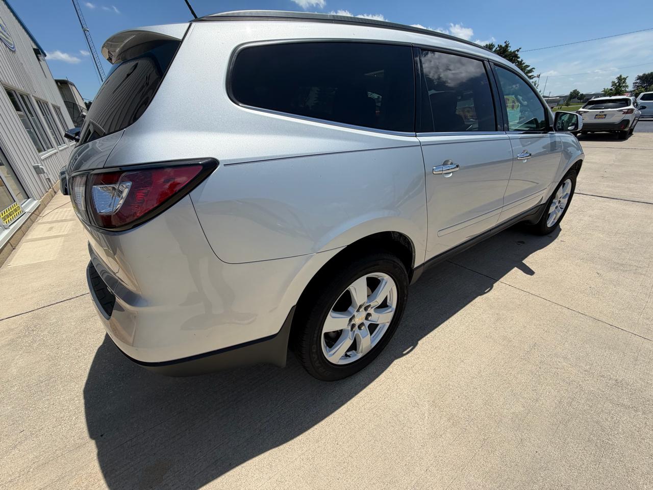 Chevrolet Traverse FWD 4dr LT w/1LT 2017
