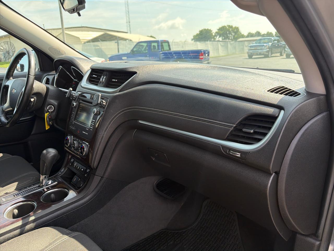 Chevrolet Traverse FWD 4dr LT w/1LT 2017