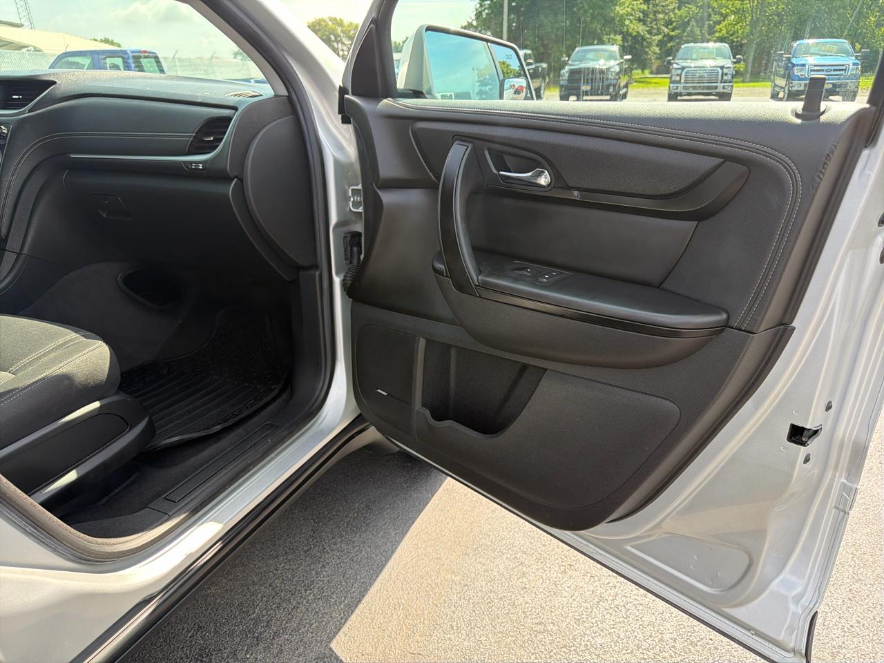 Chevrolet Traverse FWD 4dr LT w/1LT 2017