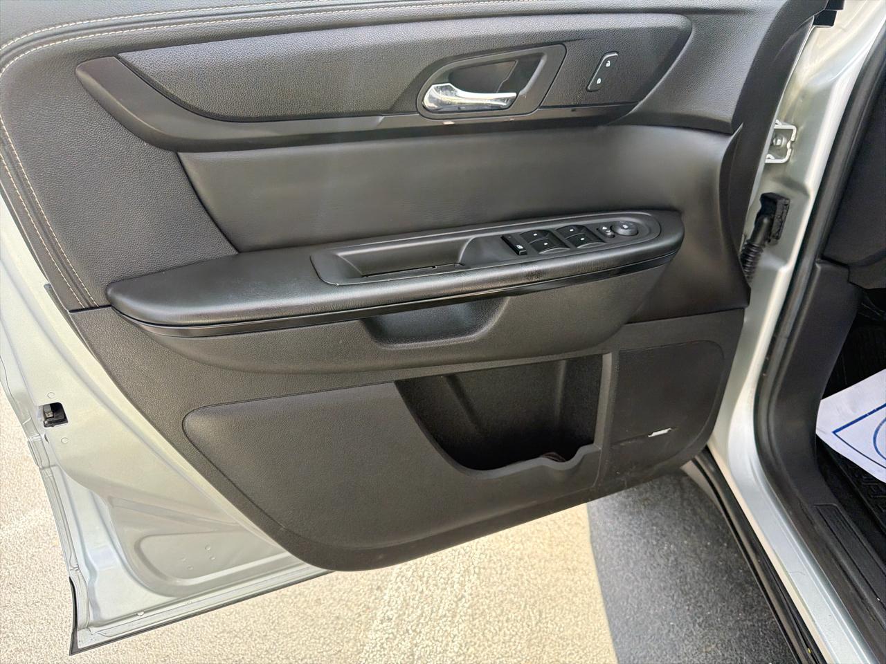 Chevrolet Traverse FWD 4dr LT w/1LT 2017