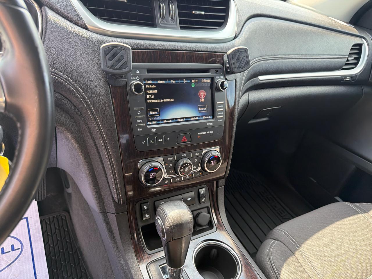 Chevrolet Traverse FWD 4dr LT w/1LT 2017