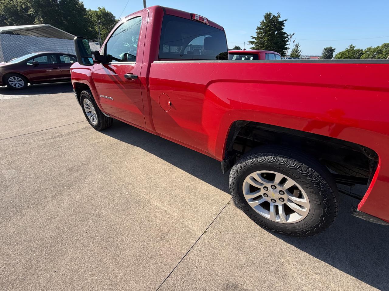 Chevrolet Silverado 1500 2WD Reg Cab 133.0" Work Truck w/1WT 2014