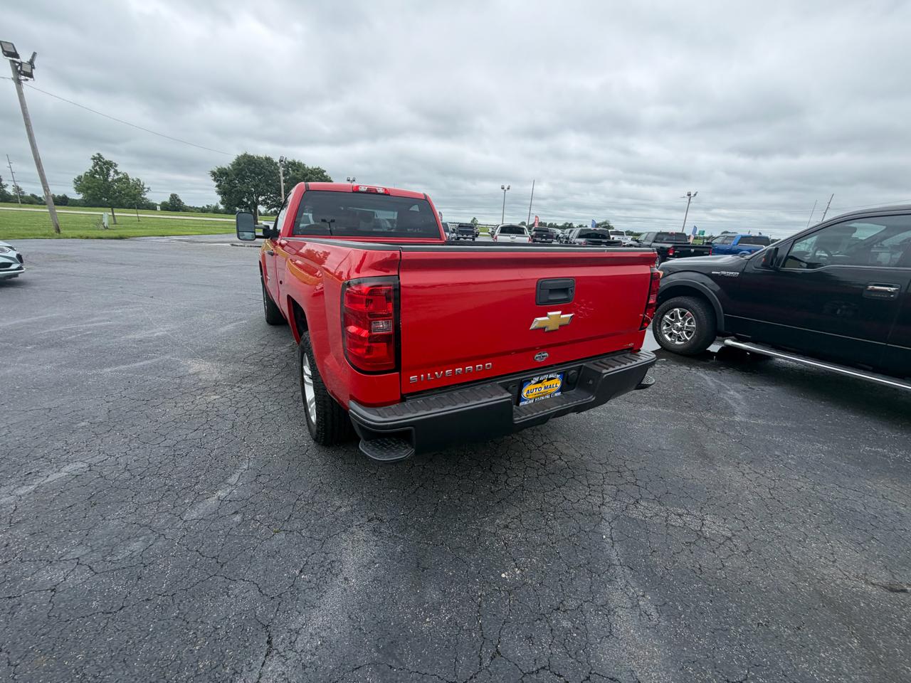 Chevrolet Silverado 1500 2WD Reg Cab 133.0" Work Truck w/1WT 2014