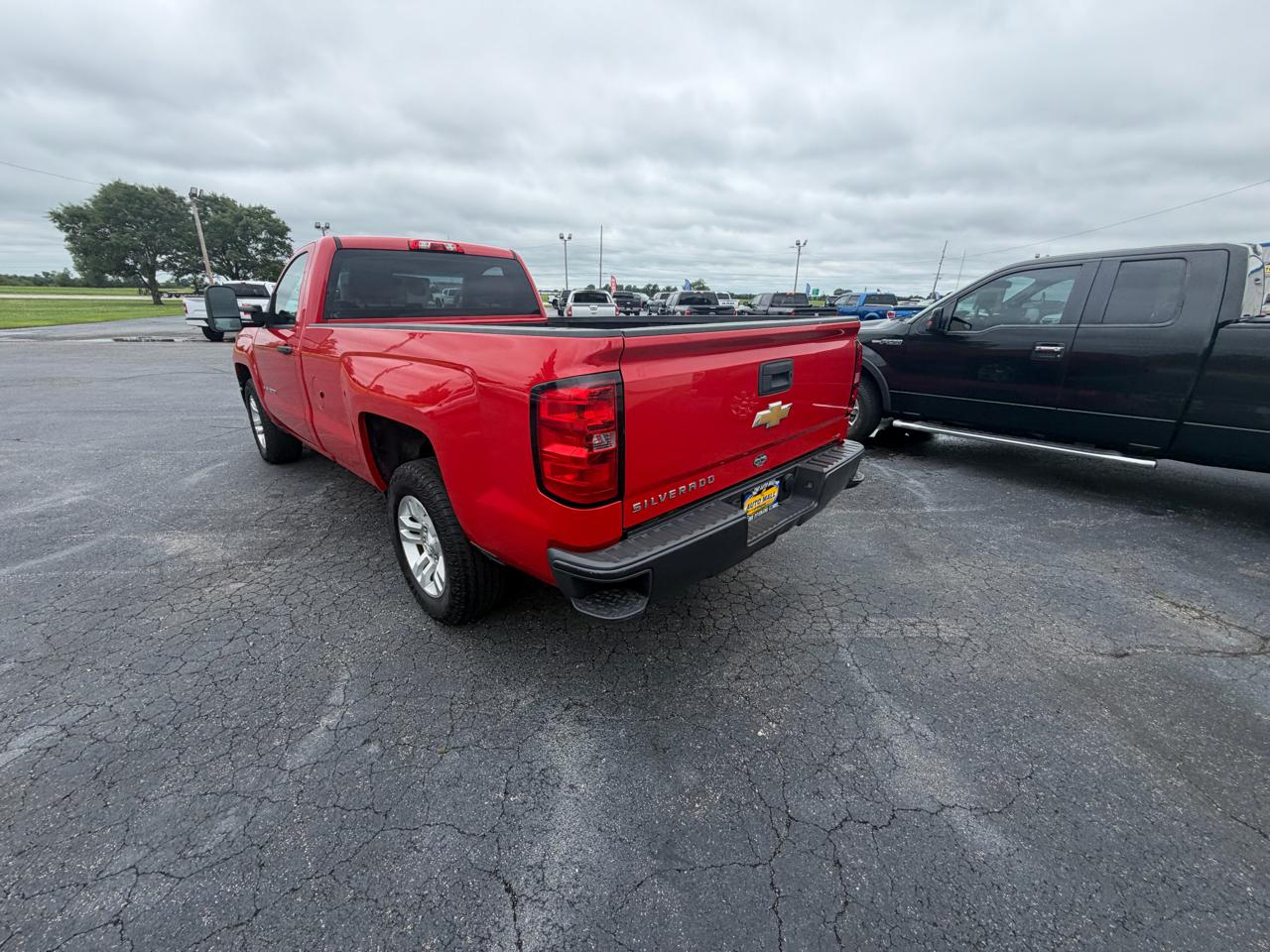 Chevrolet Silverado 1500 2WD Reg Cab 133.0" Work Truck w/1WT 2014