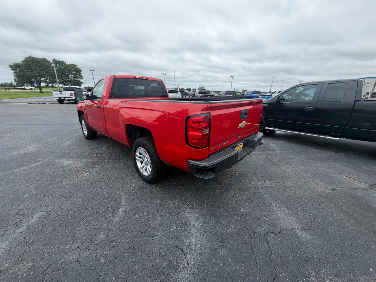 Chevrolet Silverado 1500 2WD Reg Cab 133.0" Work Truck w/1WT 2014