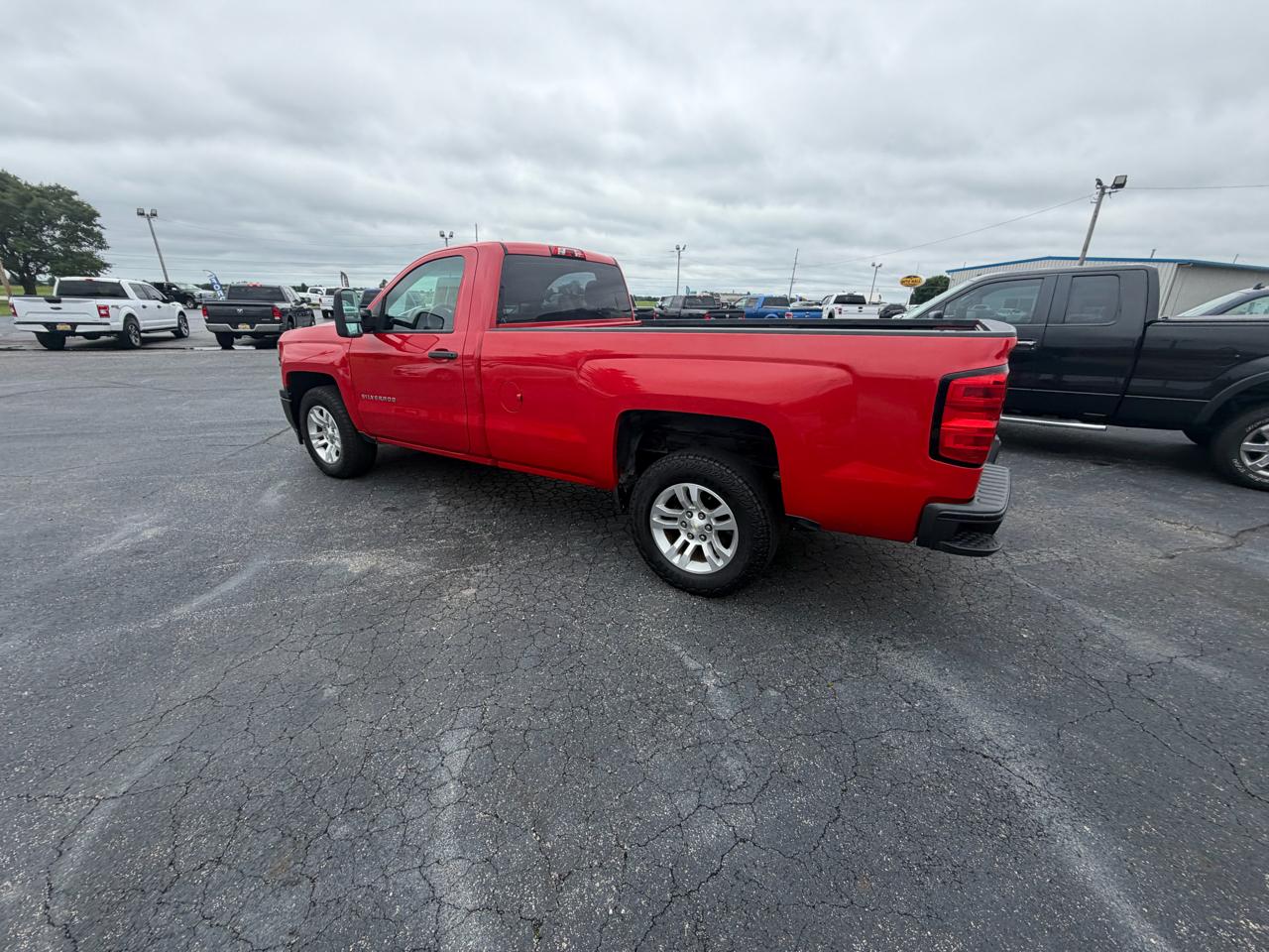 Chevrolet Silverado 1500 2WD Reg Cab 133.0" Work Truck w/1WT 2014