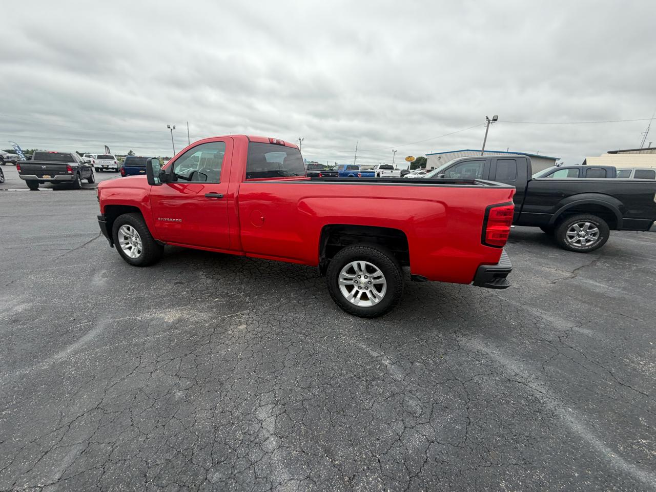 Chevrolet Silverado 1500 2WD Reg Cab 133.0" Work Truck w/1WT 2014