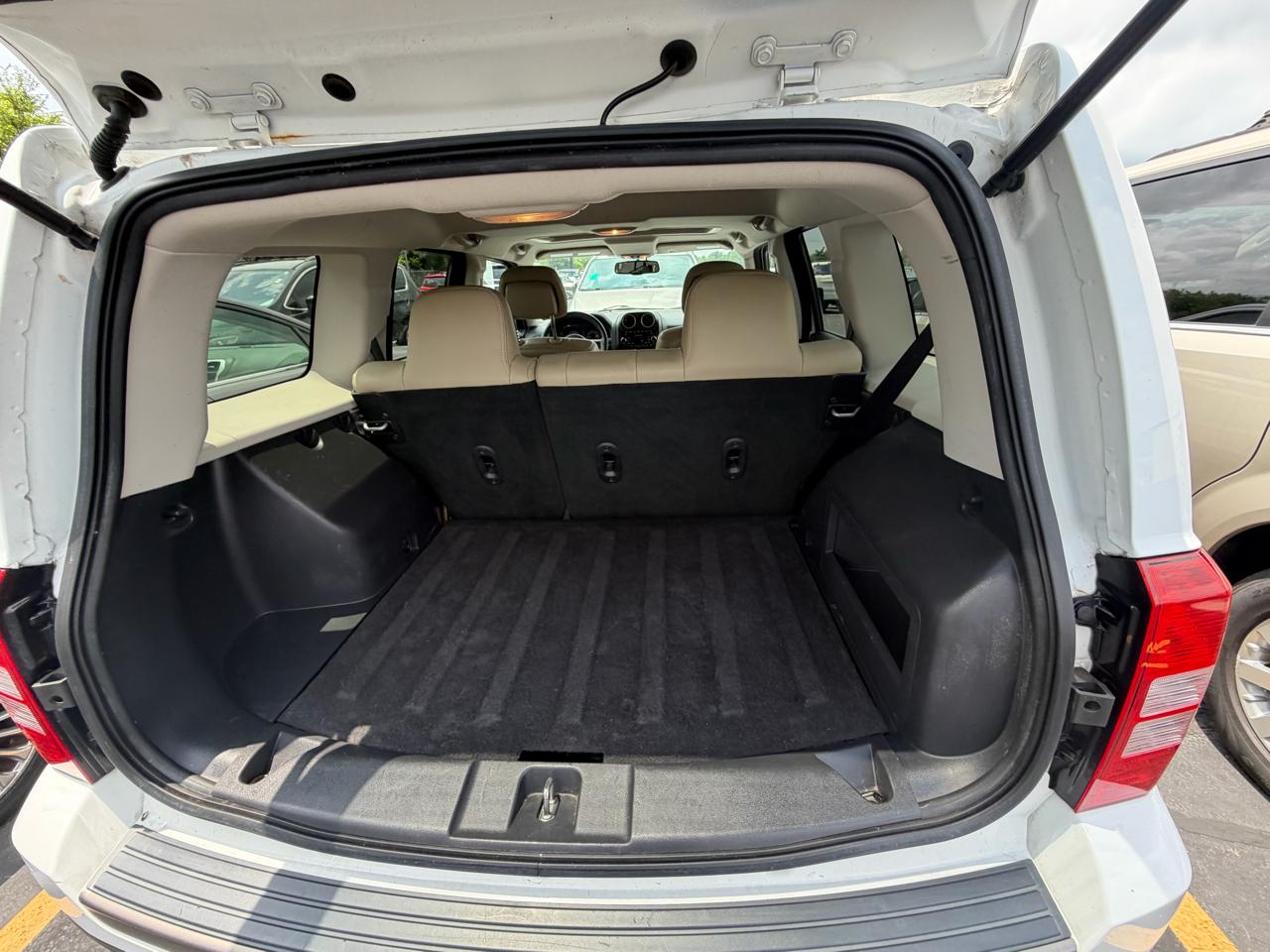Jeep Patriot FWD 4dr 75th Anniversary 2016