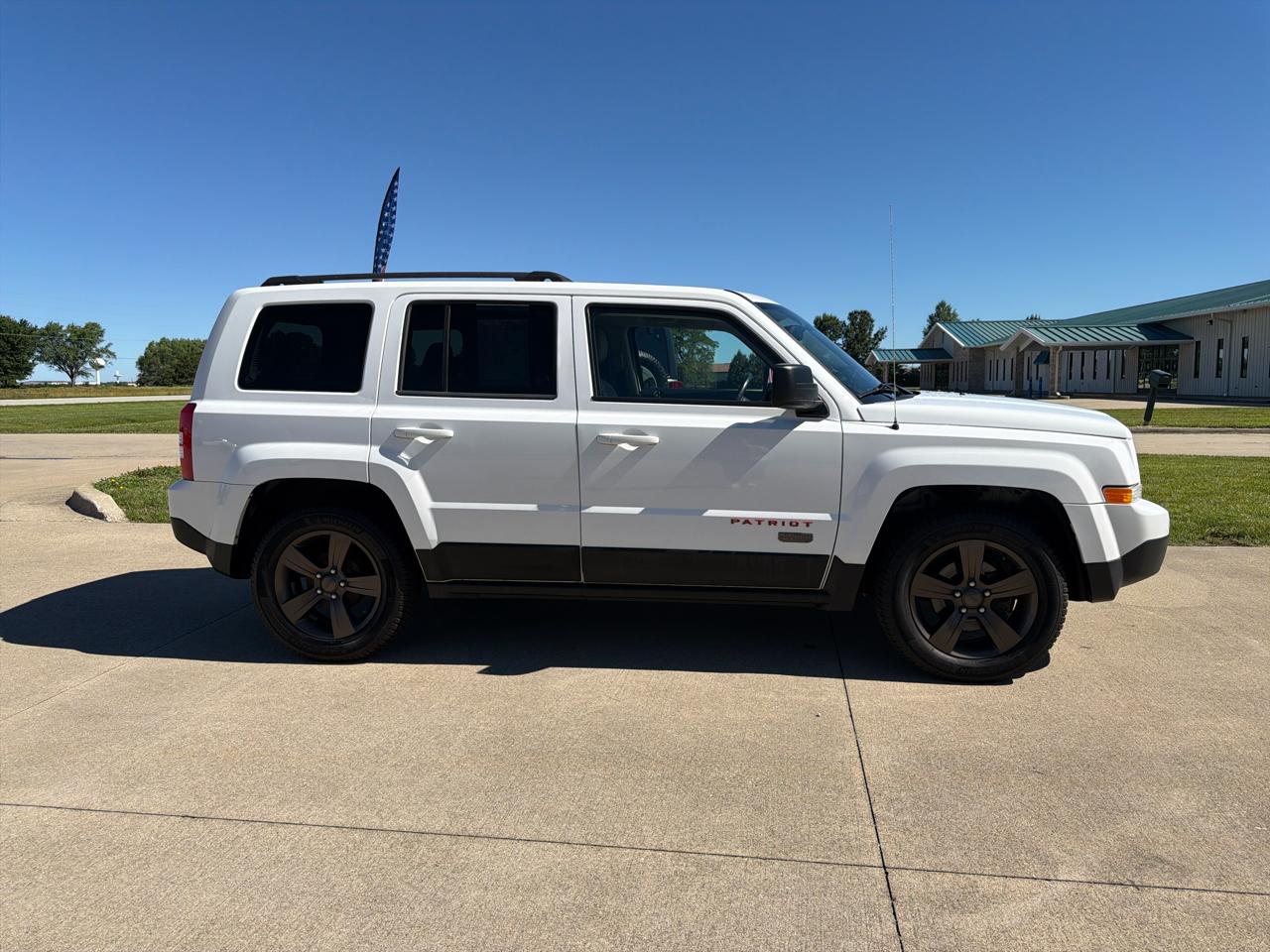 Jeep Patriot FWD 4dr 75th Anniversary 2016