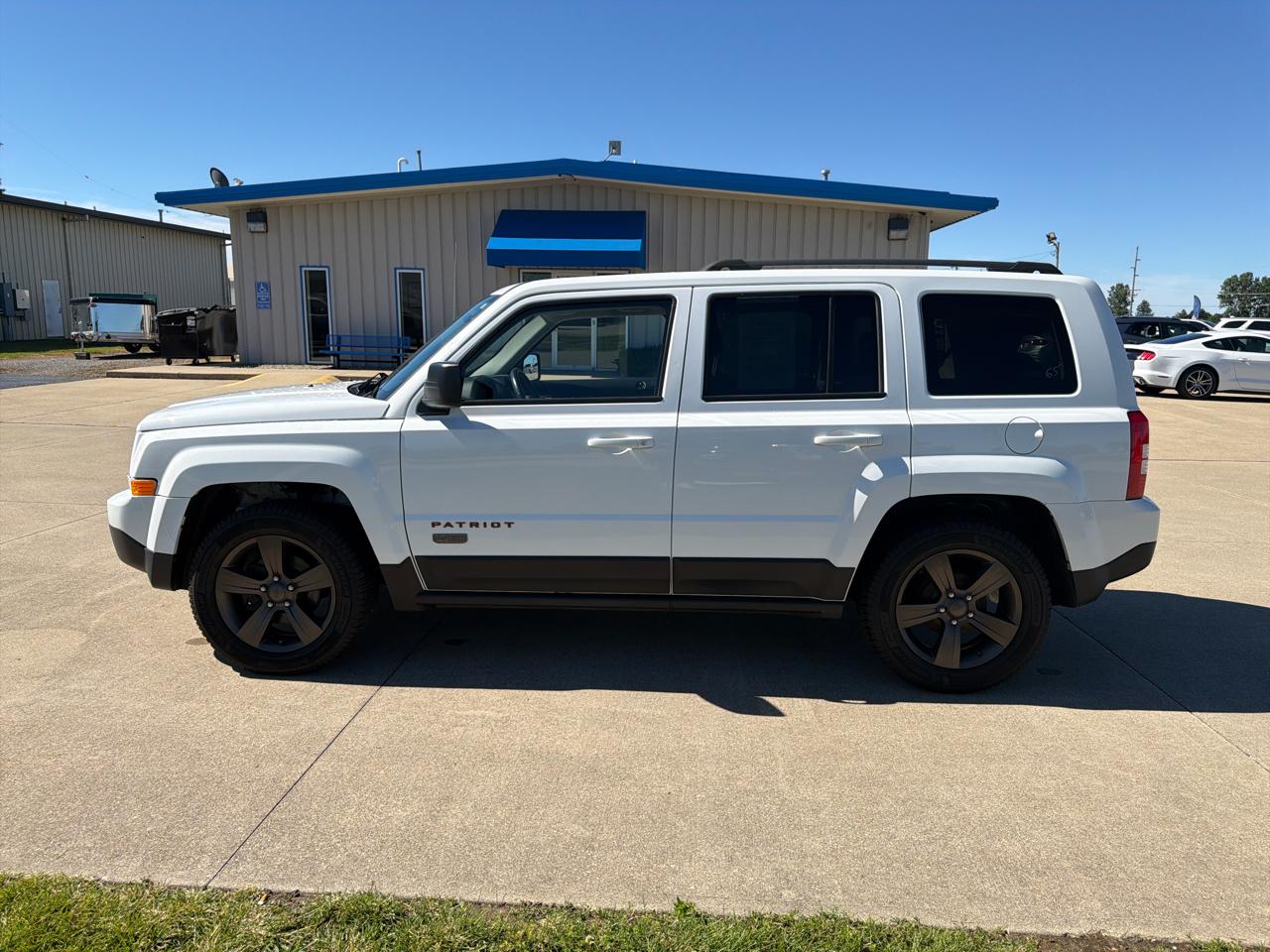 Jeep Patriot FWD 4dr 75th Anniversary 2016