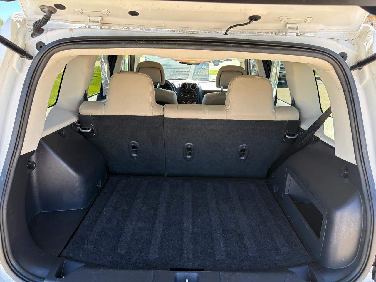 Jeep Patriot FWD 4dr 75th Anniversary 2016