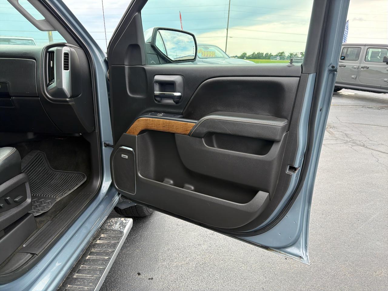 Chevrolet Silverado 1500 4WD Crew Cab 143.5" LTZ w/1LZ 2016