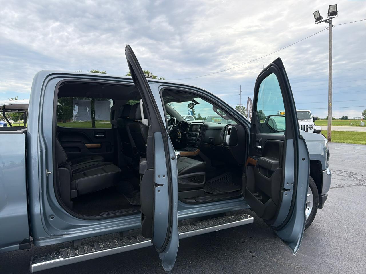 Chevrolet Silverado 1500 4WD Crew Cab 143.5" LTZ w/1LZ 2016