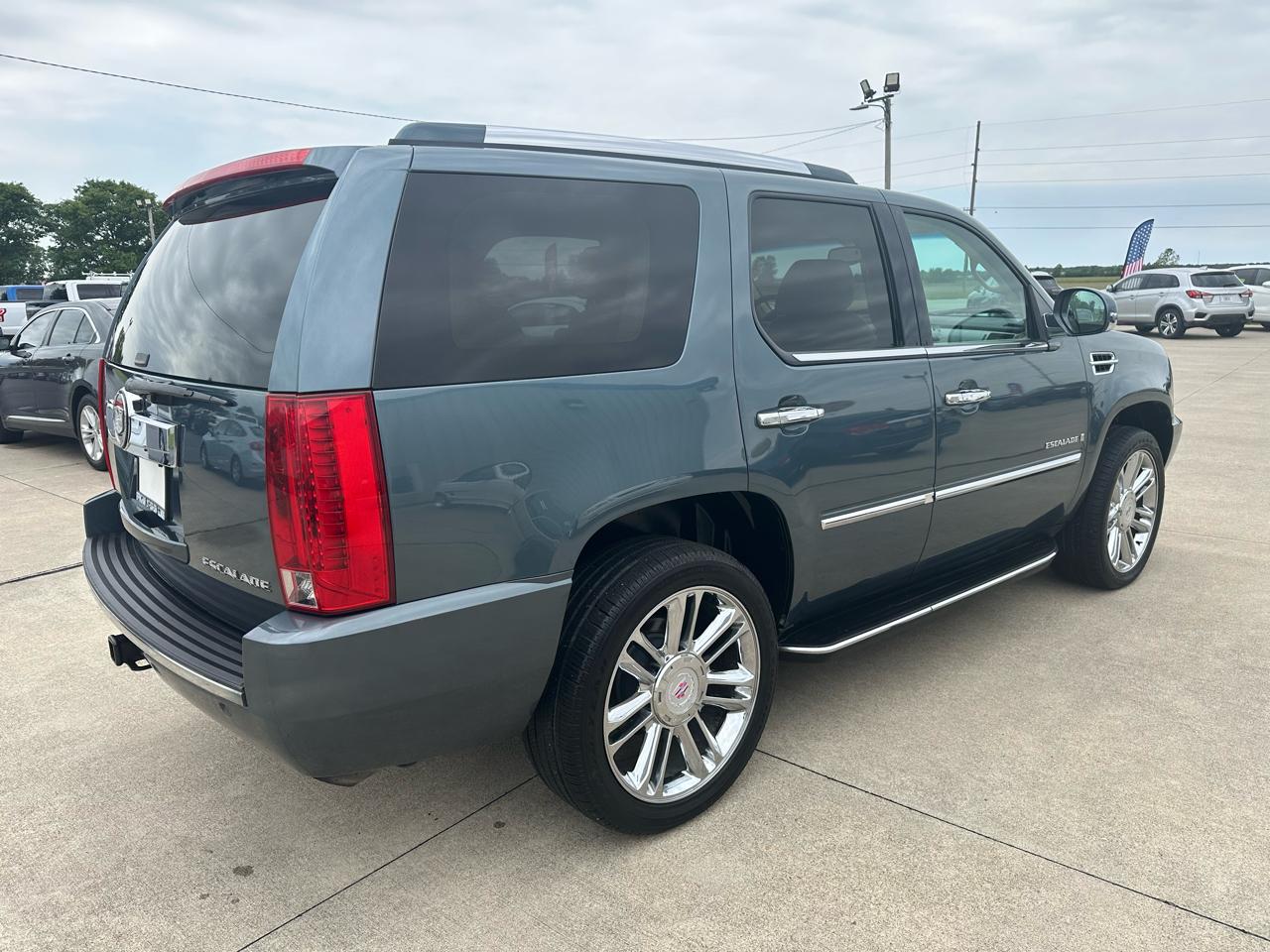 Cadillac Escalade AWD 4dr 2008